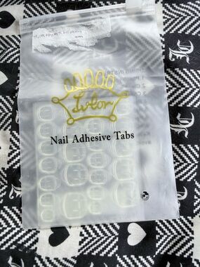 Clear Nail Adhesive Tabs - Pack of Tabs